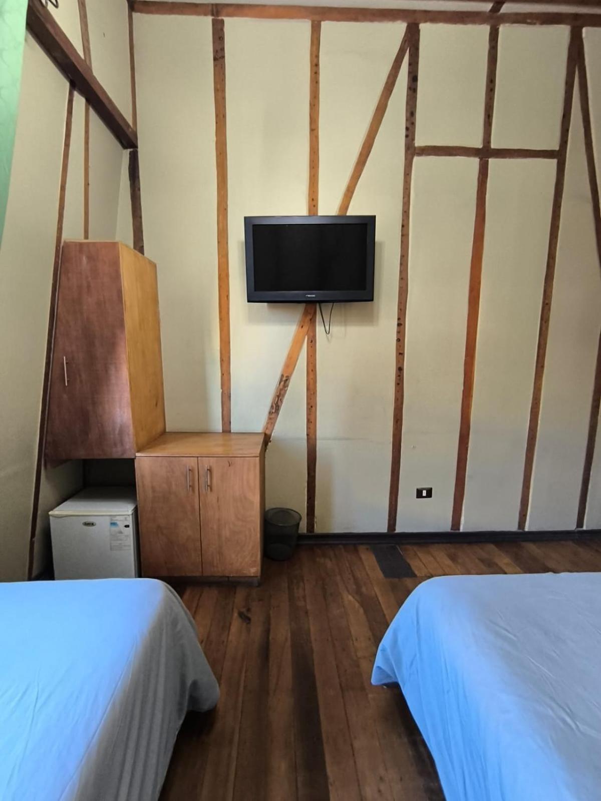 Reina Victoria Hotel 2*