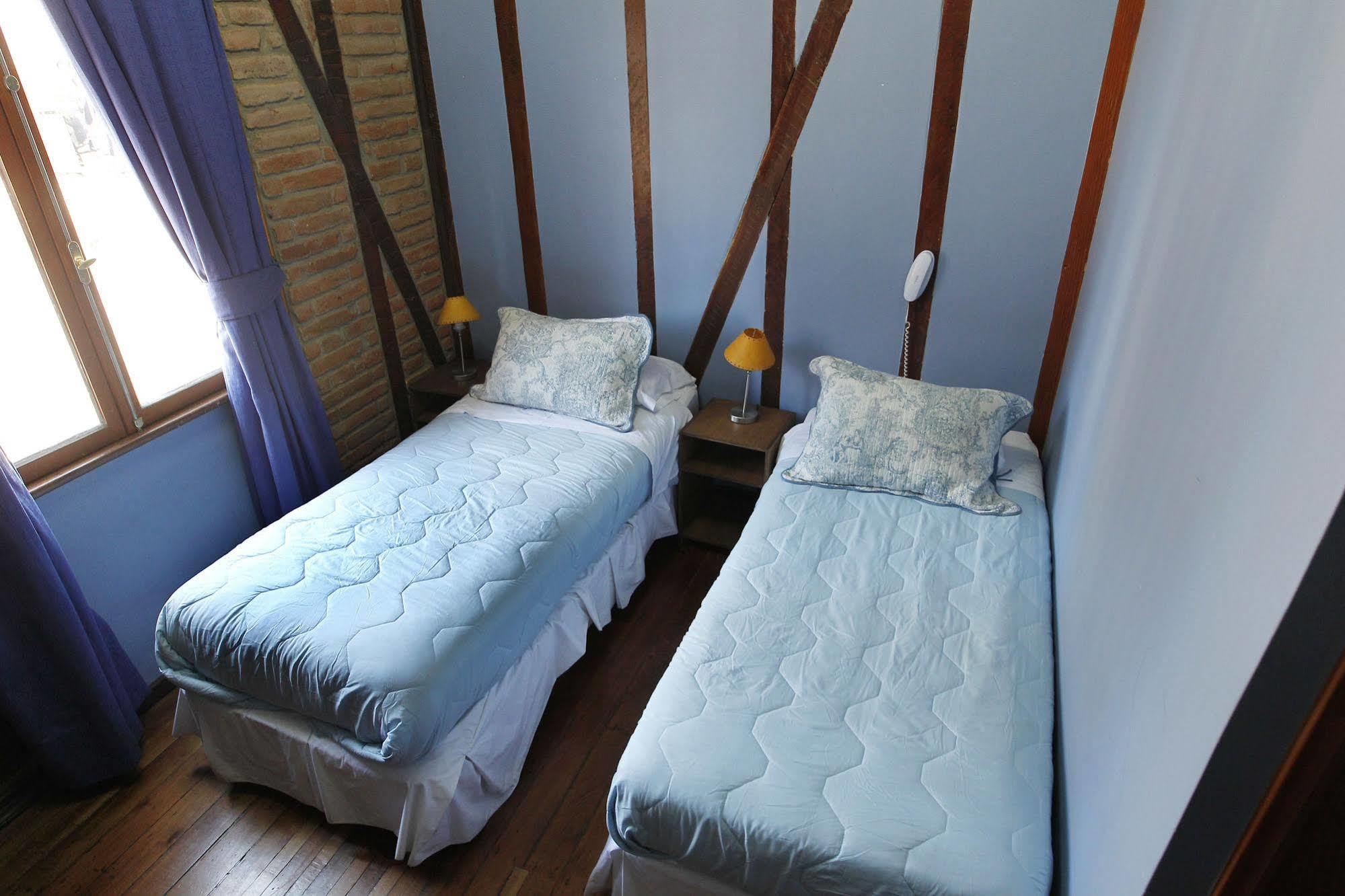 Hotel Reina Victoria 2*